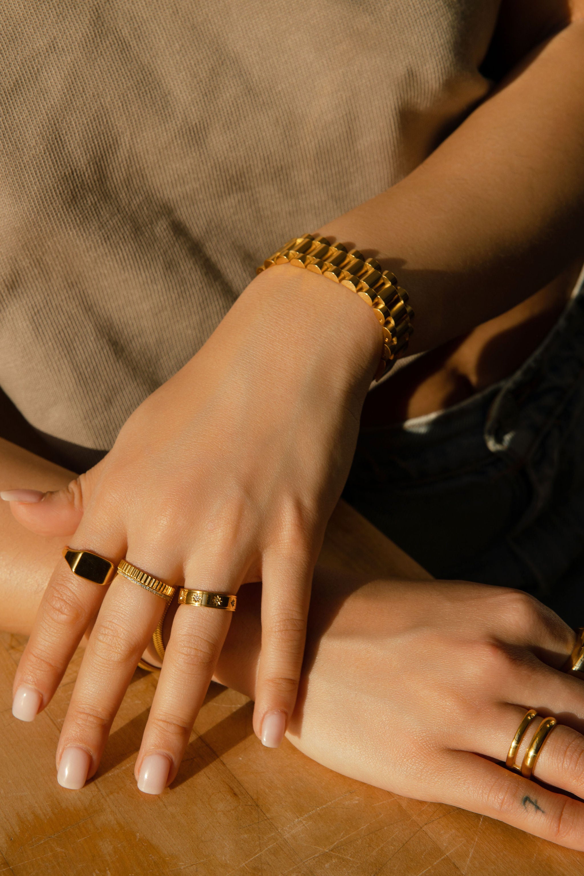 Square Signet Ring – NÜR